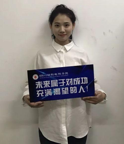 报道吃瓜群众是真的吗视频,网络热词背后的真实现象