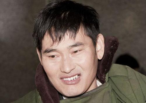 吃瓜群众何雨柱,网络红人的崛起与争议